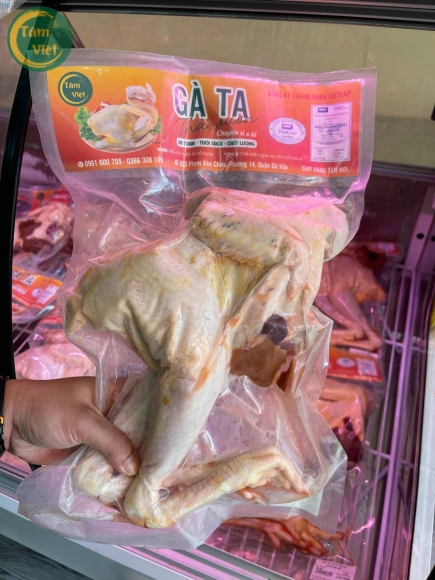 Gà Tre (Gà Trống Tâm Việt)